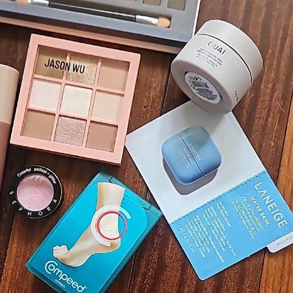 BEAUTY BUNDLE!!! 10 PIECES!!!! - Picture 4 of 6